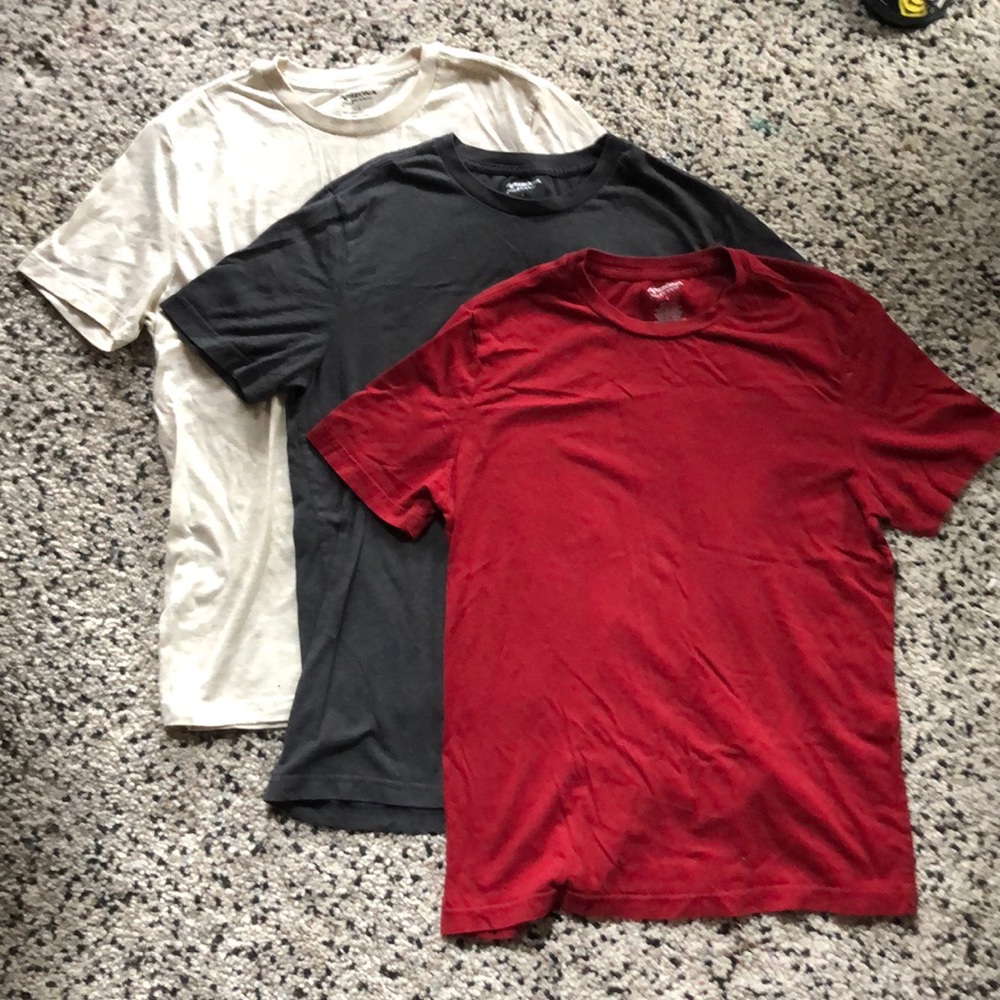3-Pack men’s essentials shirts